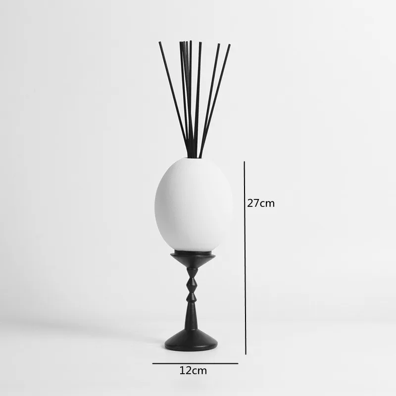 Home Fragrance Products - Prosta biała ceramiczna ozdoba geometryczna w
